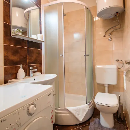 Guest house Private Accommodation Milisa