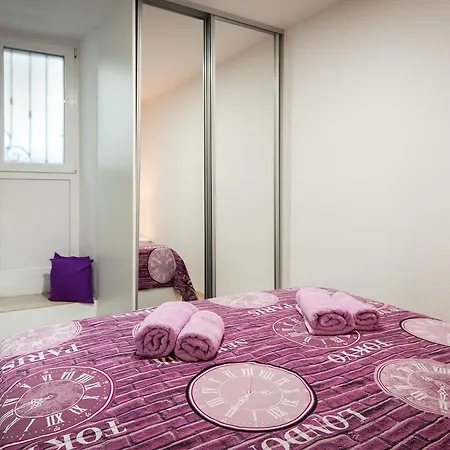 Guest house Private Accommodation Milisa *