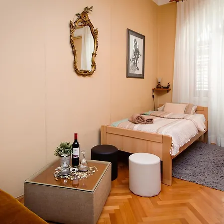 Private Accommodation Milisa * Split
